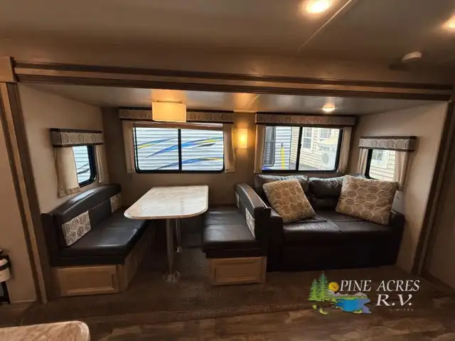 2020 Coachmen RV Catalina Legacy 333BHTSCK - Photo 9