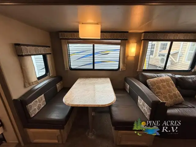 2020 Coachmen RV Catalina Legacy 333BHTSCK - Photo 10