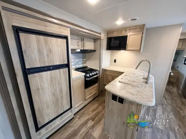 2020 Coachmen RV Catalina Legacy 333BHTSCK - Photo 12