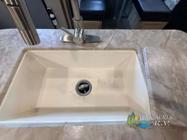 2020 Coachmen RV Catalina Legacy 333BHTSCK - Photo 13