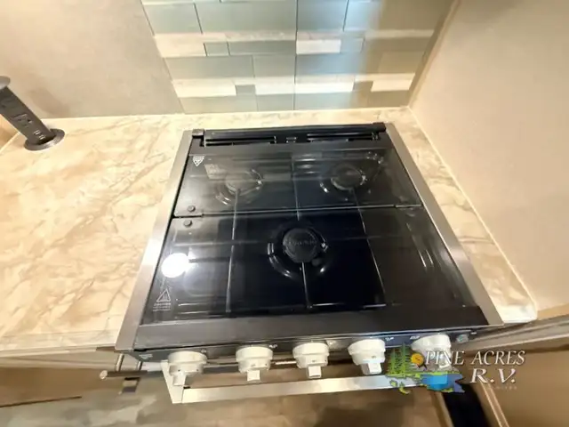 2020 Coachmen RV Catalina Legacy 333BHTSCK - Photo 15