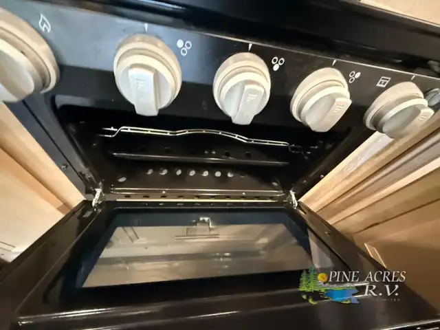 2020 Coachmen RV Catalina Legacy 333BHTSCK - Photo 16