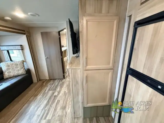 2020 Coachmen RV Catalina Legacy 333BHTSCK - Photo 20