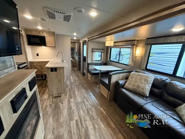 2020 Coachmen RV Catalina Legacy 333BHTSCK - Photo 30