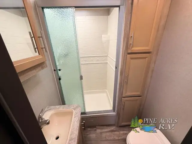 2020 Coachmen RV Catalina Legacy 333BHTSCK - Photo 32