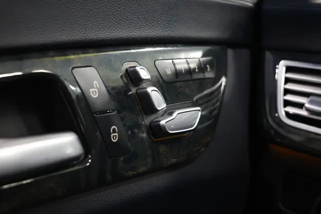 2017 Mercedes-Benz CLS-Class CLS550 4MATIC - AMGPKG|SUNROOF|NAVI - Photo 20