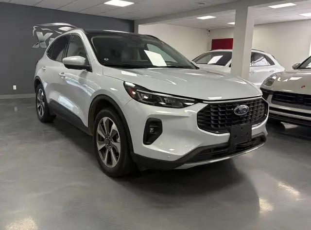 2025 Ford Escape Platinum AWD - Photo 2