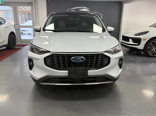 2025 Ford Escape Platinum AWD - Photo 8