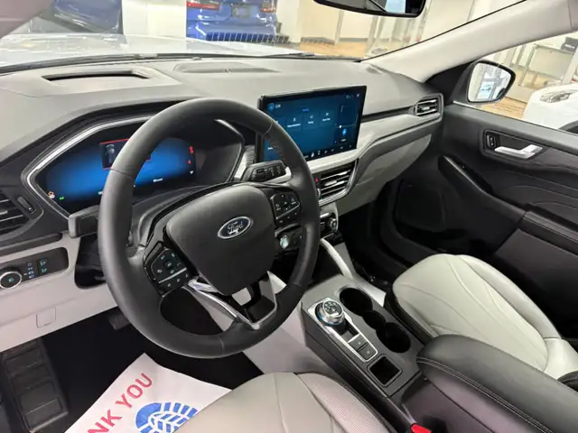 2025 Ford Escape Platinum AWD - Photo 10