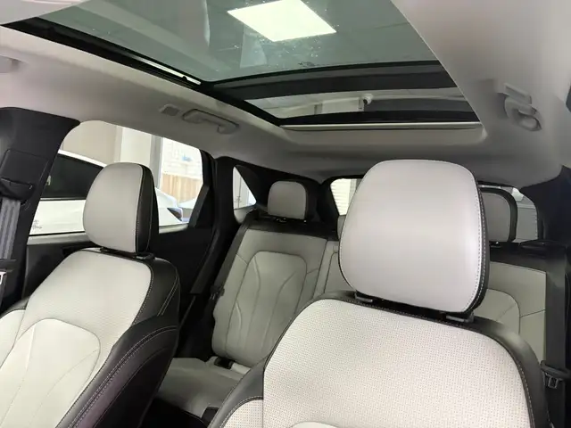 2025 Ford Escape Platinum AWD - Photo 12