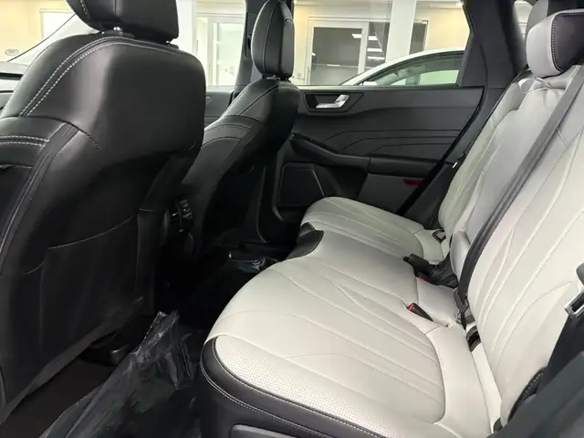 2025 Ford Escape Platinum AWD - Photo 13