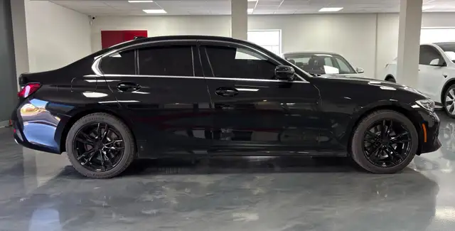 2021 BMW 3-Series 330i xDrive Sedan North America - Photo 3