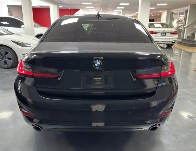 2021 BMW 3-Series 330i xDrive Sedan North America - Photo 6