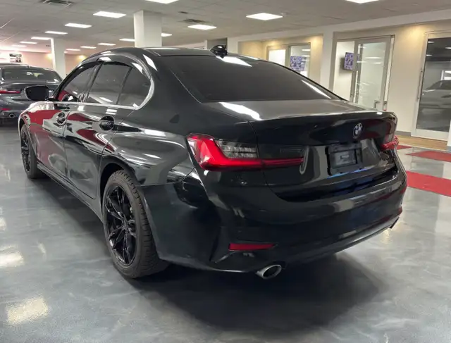 2021 BMW 3-Series 330i xDrive Sedan North America - Photo 7