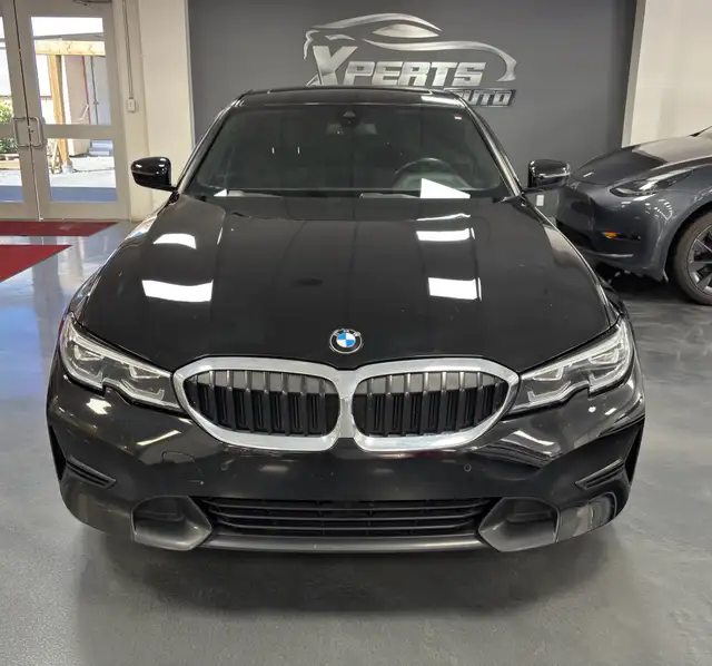 2021 BMW 3-Series 330i xDrive Sedan North America - Photo 9