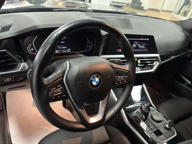 2021 BMW 3-Series 330i xDrive Sedan North America - Photo 11
