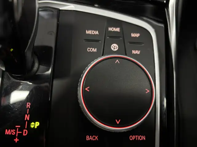 2021 BMW 3-Series 330i xDrive Sedan North America - Photo 32