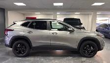 2024 Chevrolet Trax FWD 4dr LT - Photo 3