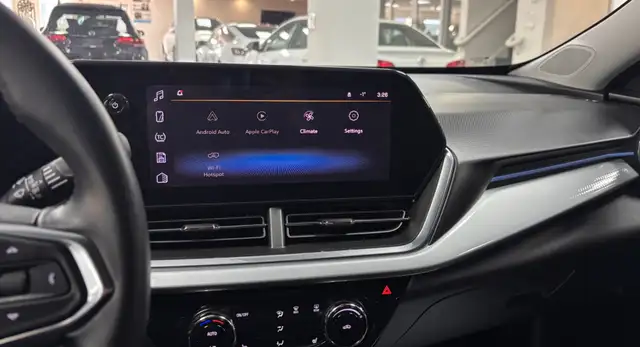 2024 Chevrolet Trax FWD 4dr LT - Photo 24