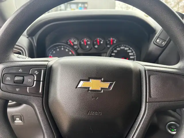 2024 Chevrolet Silverado 1500 Custom - Photo 6