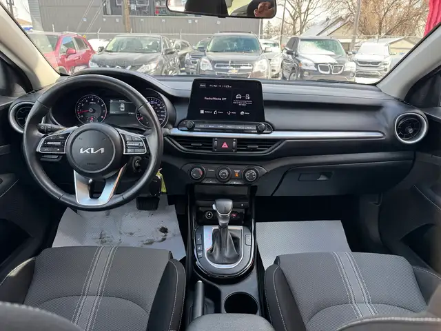 2024 Kia Forte EX - Photo 6