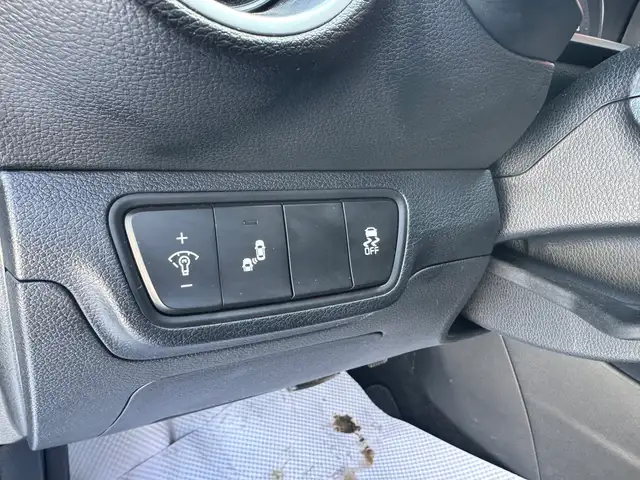 2024 Kia Forte EX - Photo 11