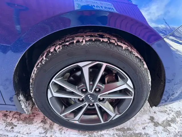 2024 Kia Forte EX - Photo 19