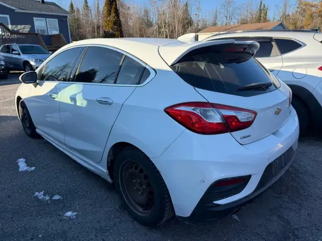 2017 CHEVROLET CRUZE PREMIER AUTO | 1 OWNER | GORGEOUS - Photo 3