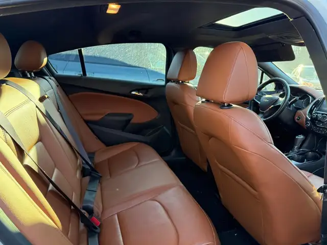 2017 CHEVROLET CRUZE PREMIER AUTO | 1 OWNER | GORGEOUS - Photo 8