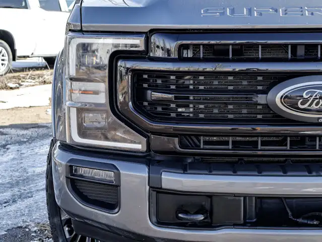 2022 Ford Super Duty F-350 SRW LARIAT 6.7L Tremor Off-Road - Photo 5