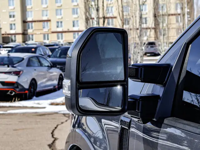 2022 Ford Super Duty F-350 SRW LARIAT 6.7L Tremor Off-Road - Photo 7