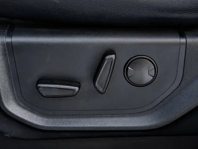 2022 Ford Super Duty F-350 SRW LARIAT 6.7L Tremor Off-Road - Photo 21