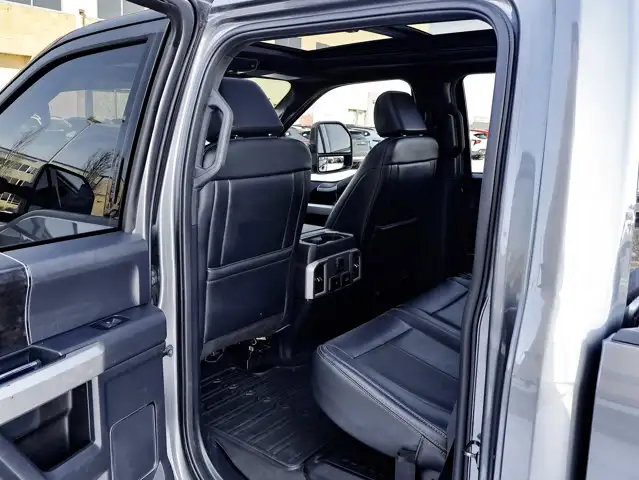 2022 Ford Super Duty F-350 SRW LARIAT 6.7L Tremor Off-Road - Photo 28