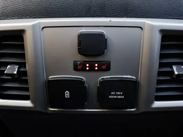 2022 Ford Super Duty F-350 SRW LARIAT 6.7L Tremor Off-Road - Photo 29