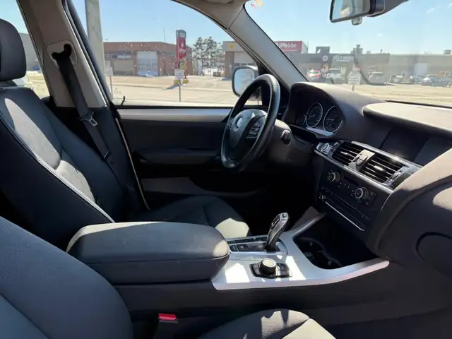 2013 BMW X3 XDRIVE28I | SUPER CLEAN - Photo 13