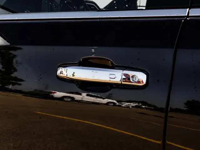 2026 GMC Sierra 1500 Denali Ultimate - Photo 10