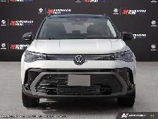 2026 Volkswagen Taos Comfortline Black Edition | IN STOCK - Photo 2