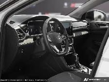 2026 Volkswagen Taos Comfortline Black Edition | IN STOCK - Photo 12