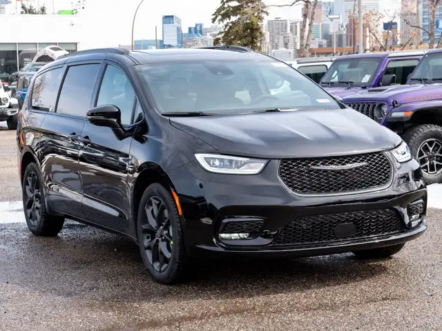 2026 Chrysler Pacifica Select - Photo 6