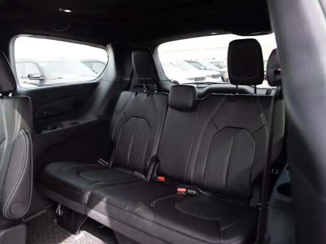 2026 Chrysler Pacifica Select - Photo 21