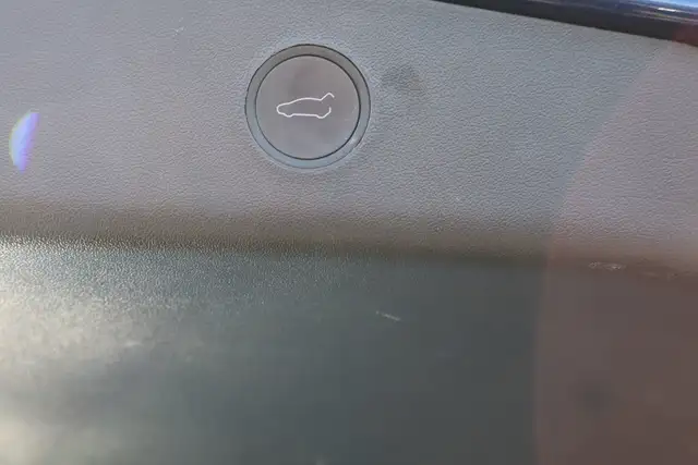 2022 Tesla Model 3 - Photo 25