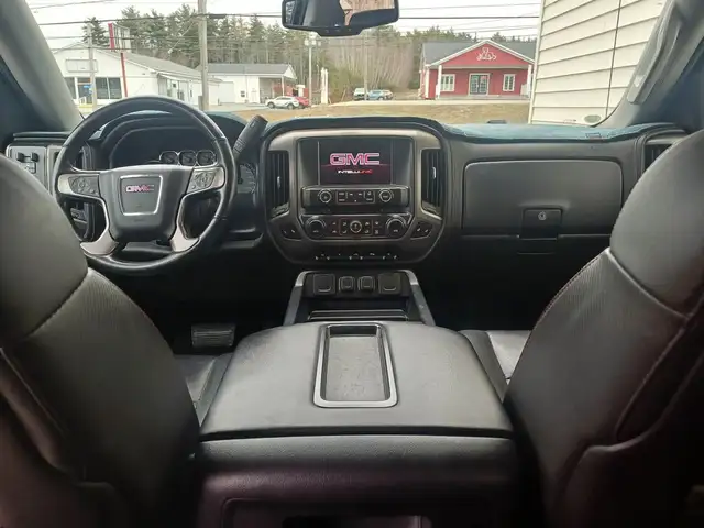 2014 GMC Sierra SLT All-Terrain with Trailer Brakes, Tow/Haul, a - Photo 9