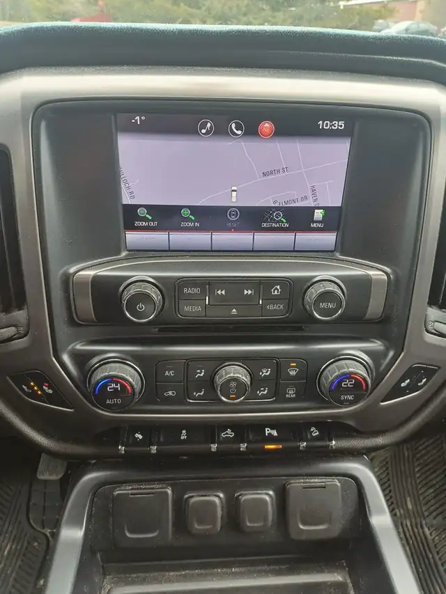 2014 GMC Sierra SLT All-Terrain with Trailer Brakes, Tow/Haul, a - Photo 11