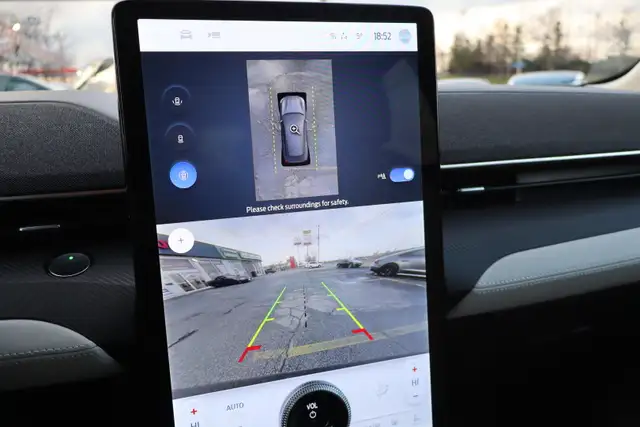 2023 Ford Mustang Mach-E - Photo 25