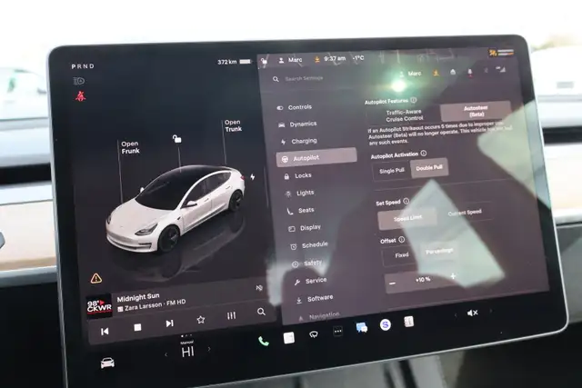 2023 Tesla Model 3 - Photo 23