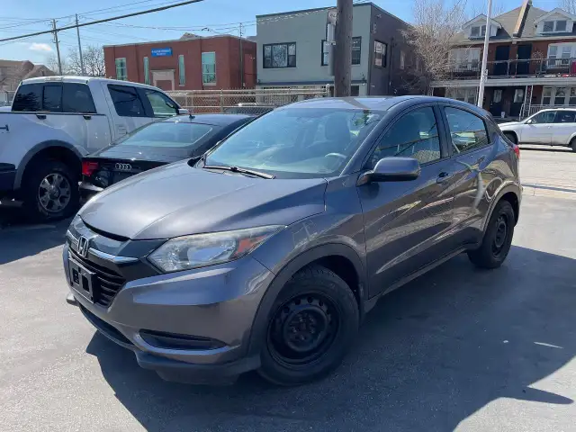 2017 Honda HR-V LX ONE OWNER, BACKUP CAMERA, HEATED SEATS