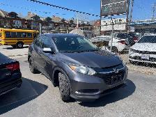 2017 Honda HR-V LX ONE OWNER, BACKUP CAMERA, HEATED SEATS - Photo 3