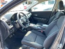 2017 Honda HR-V LX ONE OWNER, BACKUP CAMERA, HEATED SEATS - Photo 7