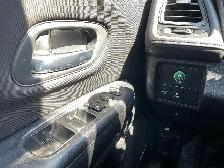 2017 Honda HR-V LX ONE OWNER, BACKUP CAMERA, HEATED SEATS - Photo 8