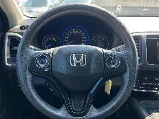 2017 Honda HR-V LX ONE OWNER, BACKUP CAMERA, HEATED SEATS - Photo 9
